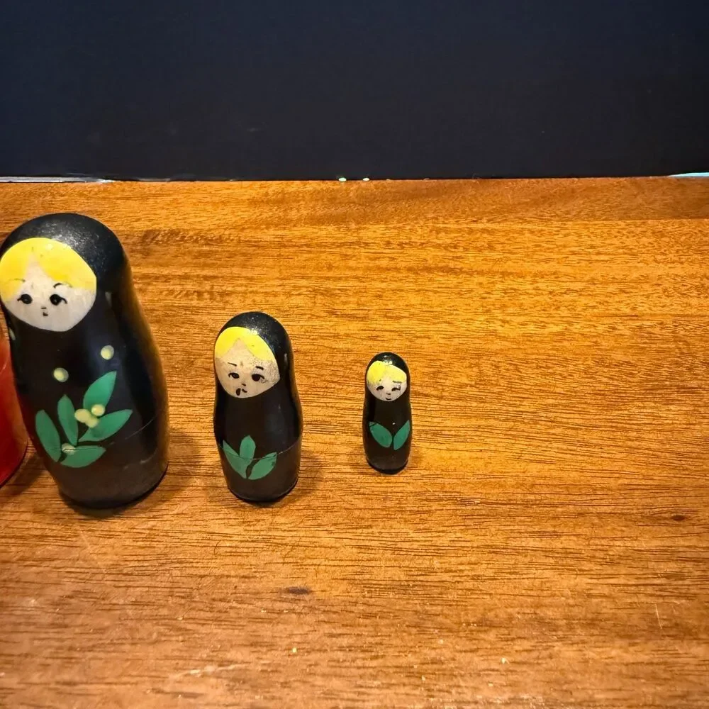 Russian Nesting Dolls Matryoshka - 5 Piece Hand-Painted Black & Red Floral